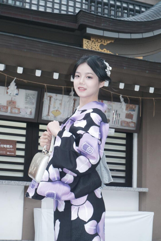 C6AA222C-8617-475C-8851-A99D6D7A6FF1